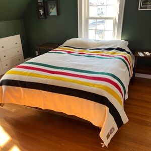 Pendleton Glacier National Park Wool Blanket (Queen)